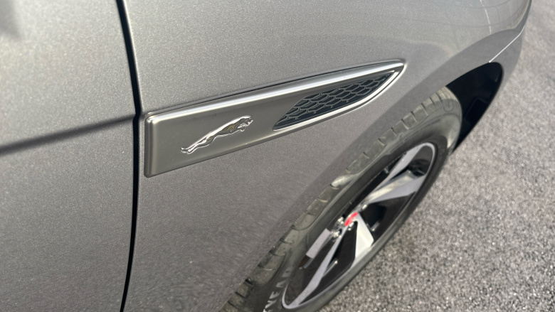 Jaguar F-Pace 2.0 D200 R-Dynamic S 5dr Auto AWD Diesel Estate